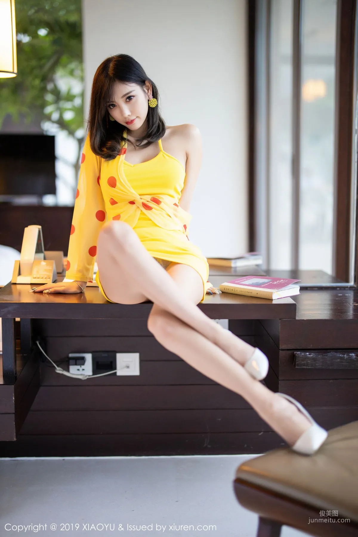 Yang Chenchen sugar, Pure and Sweet + Sexy and Alluring [XIAOYU] Vol.204 Photo Set photo 16