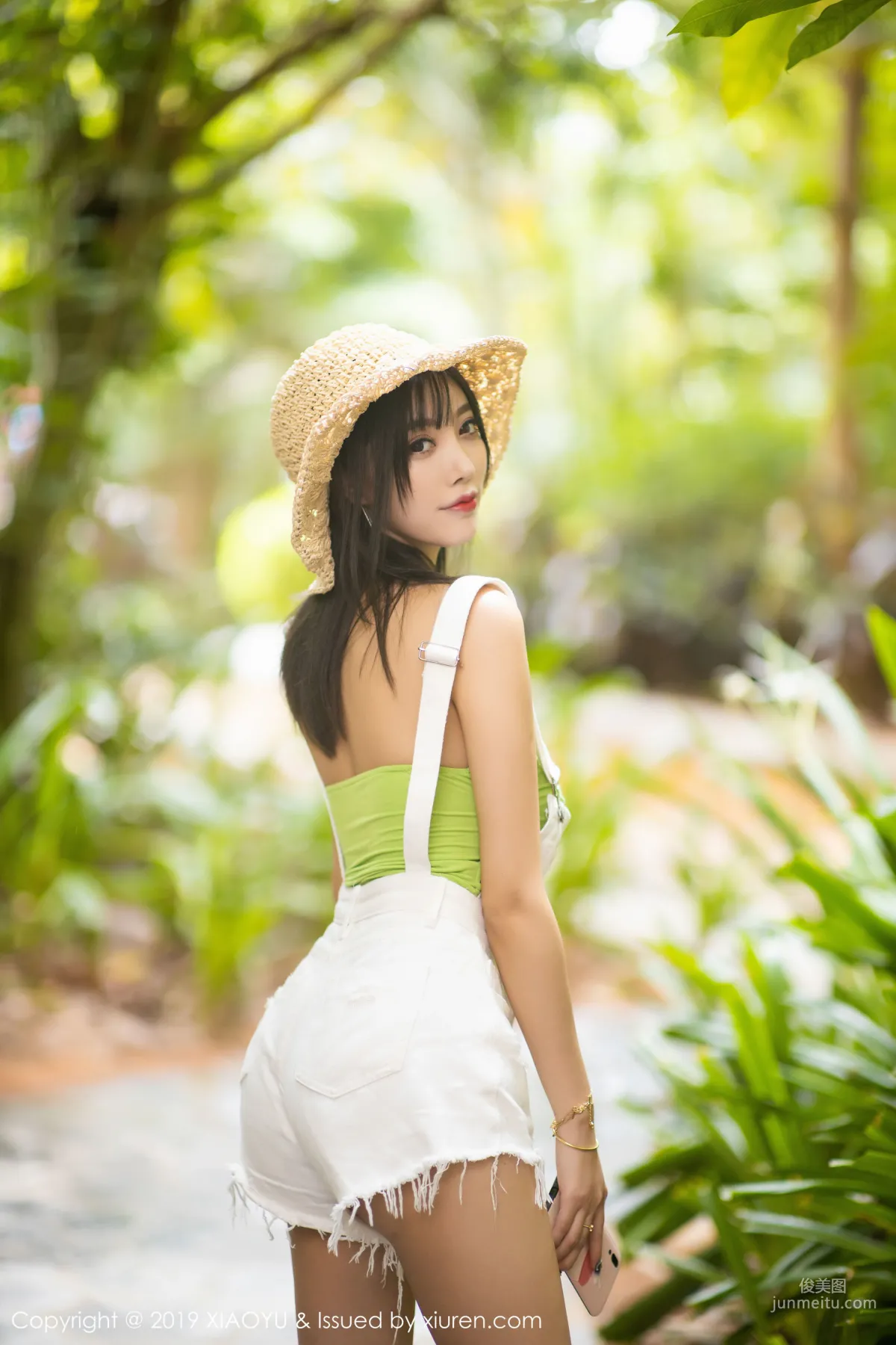 Yang Chenchen sugar, Pure and Sweet + Sexy and Alluring [XIAOYU] Vol.204 Photo Set photo 50