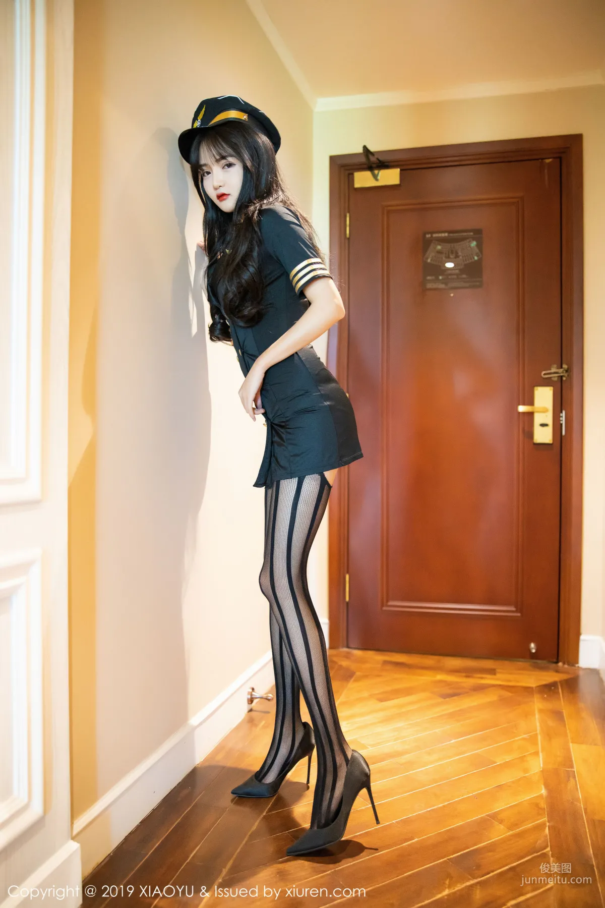 Miko Jiang Handsome Policewoman Uniform [XIAOYU] Vol.206 Photo Set photo 1