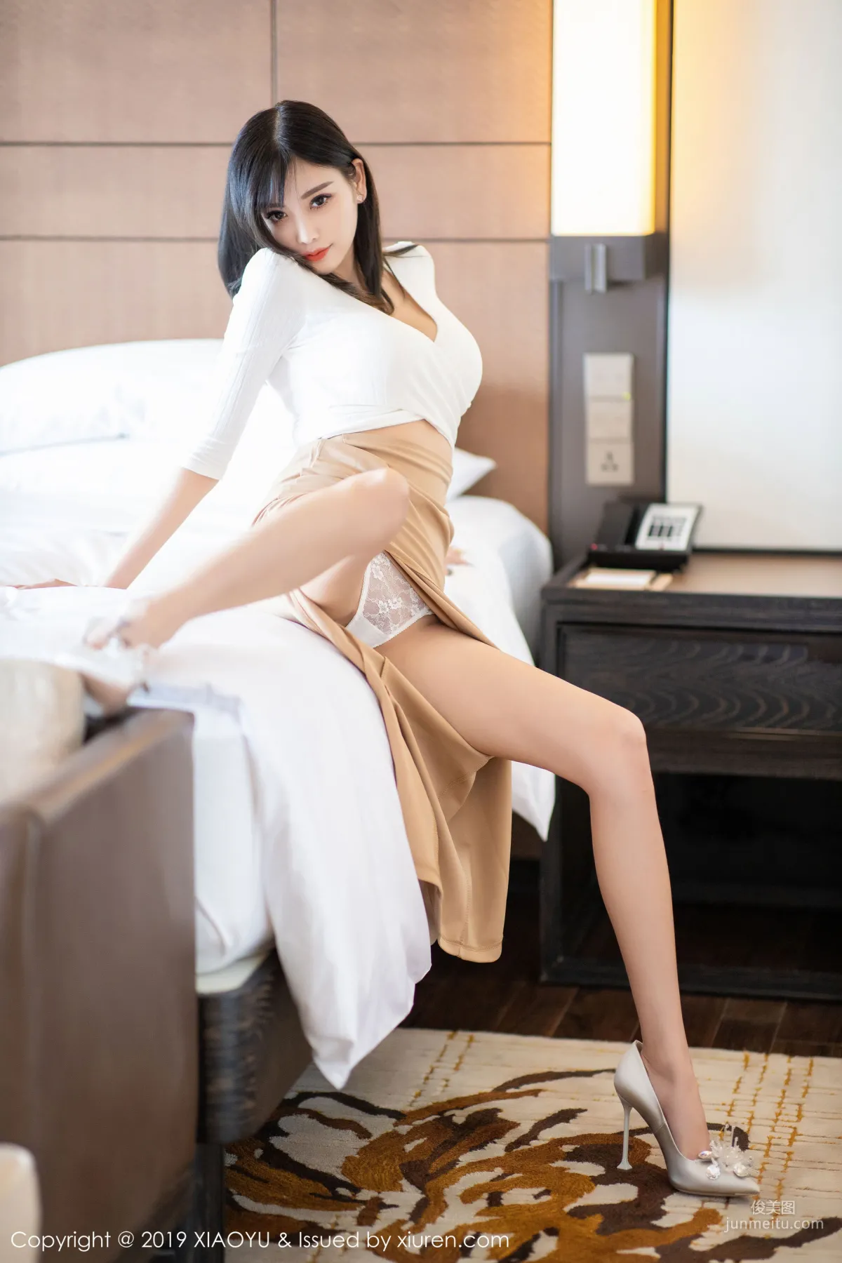 Yang Chenchen sugar Elegant Clothing + Sexy Lingerie [XIAOYU] Vol.219 Photo Set photo 10