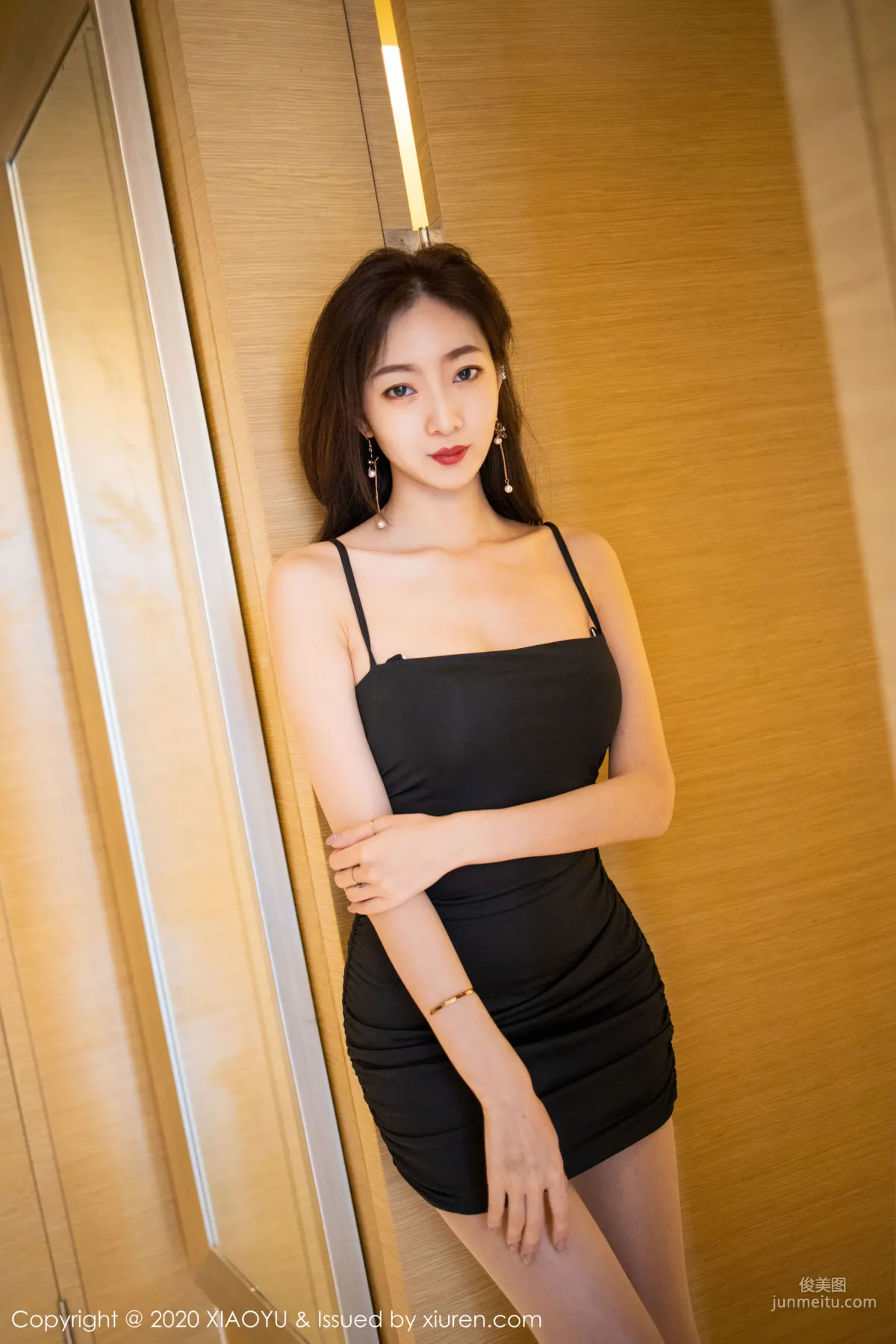 Anqi Yee, Hazy Ultimate Temptation of Stockings and Beautiful Legs [XIAOYU] Vol.240 Photo Set photo 2