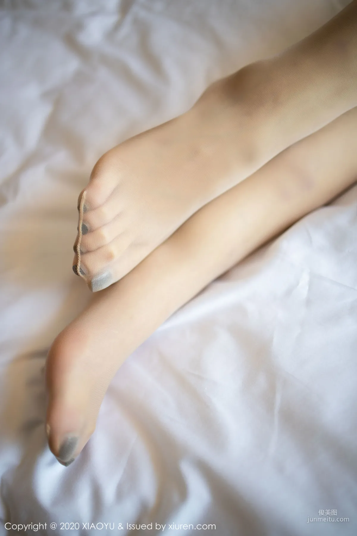Anqi Yee, Hazy Ultimate Temptation of Stockings and Beautiful Legs [XIAOYU] Vol.240 Photo Set photo 33