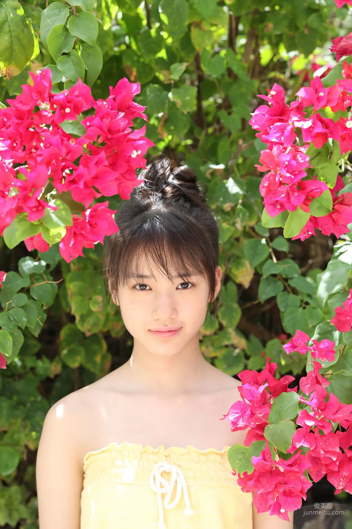 横山玲奈 Reina Yokoyama  [Hello! Project Digital Books] No.186 写真集1