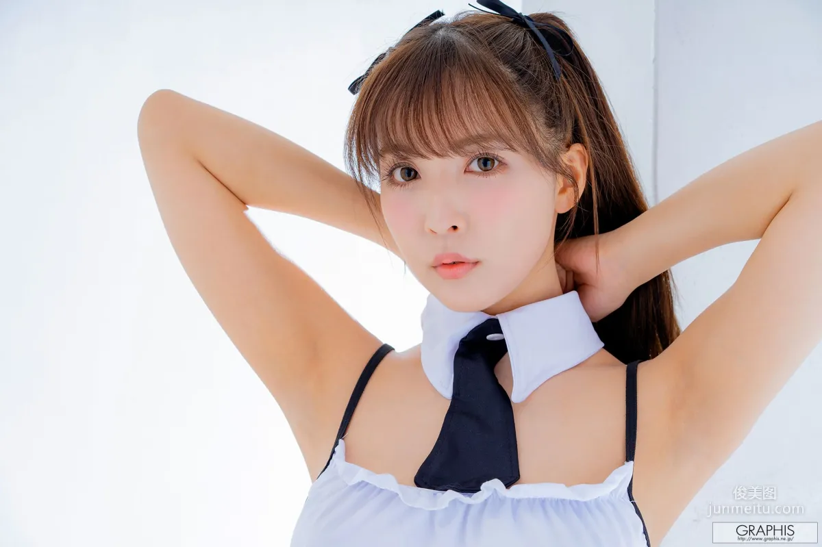 三上悠亜《New Year 2020》 [Graphis] Limited Edition 写真集12