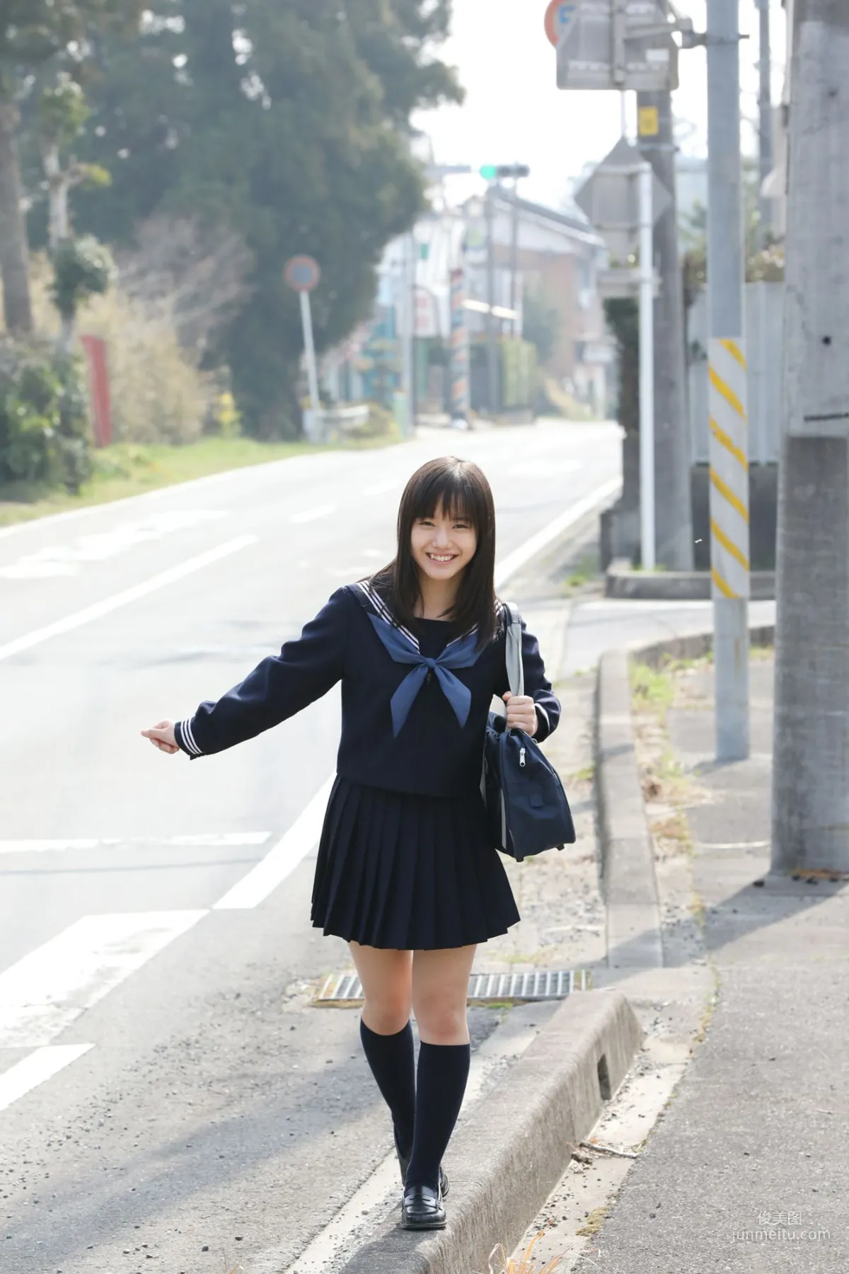 Reina Yokoyama 橫山玲奈 [Hello! Project Digital Books] No.187 寫真集 56