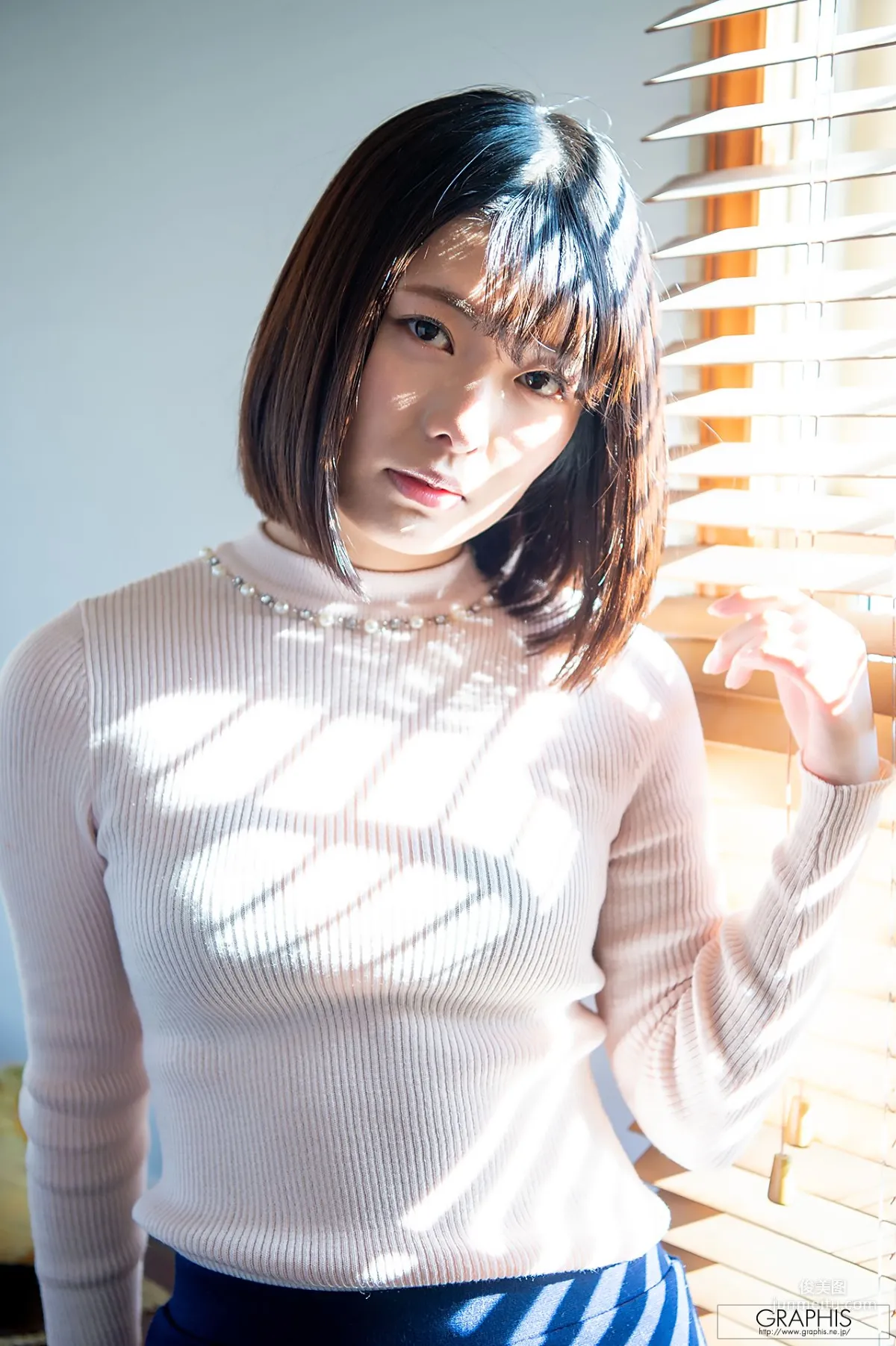 Hinata Koizumi: Graphis photo 5