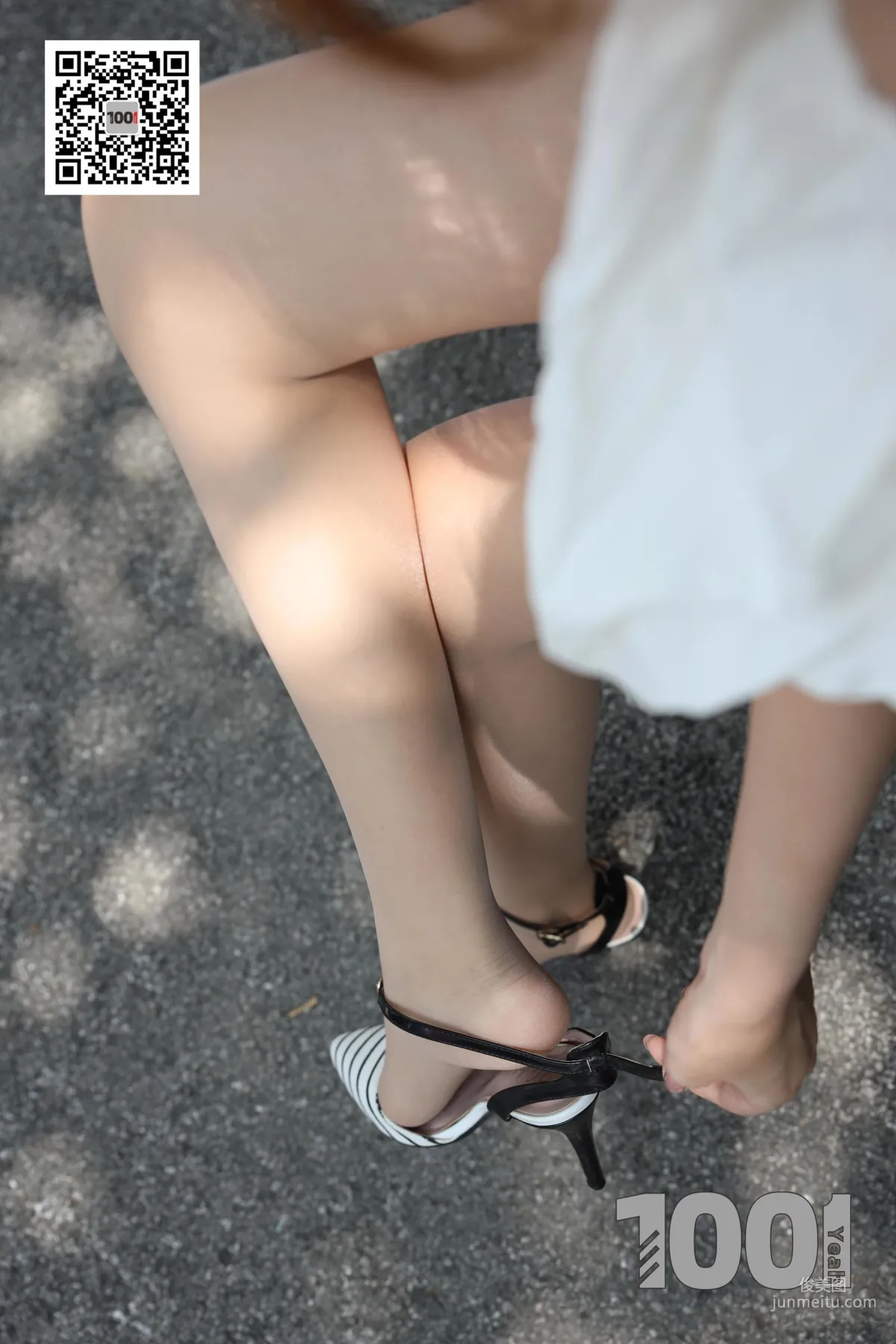 Model Xi Gua Strolling the Antique City 1 [One Thousand and One Nights] Stockings and Beautiful Legs Photo Set photo 44