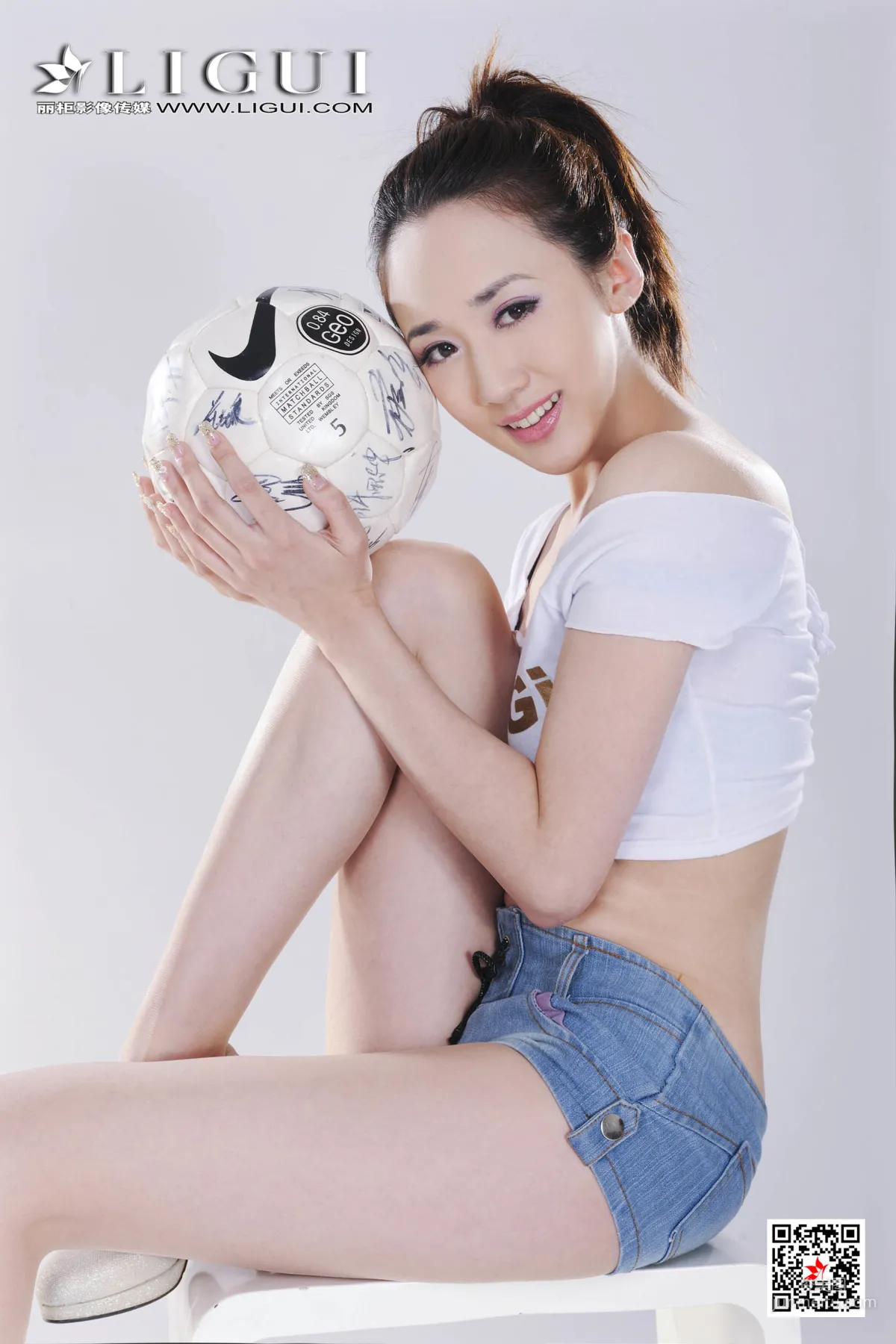 Model 秋晨《超短热裤足球女郎》 [丽柜LIGUI] 写真集6