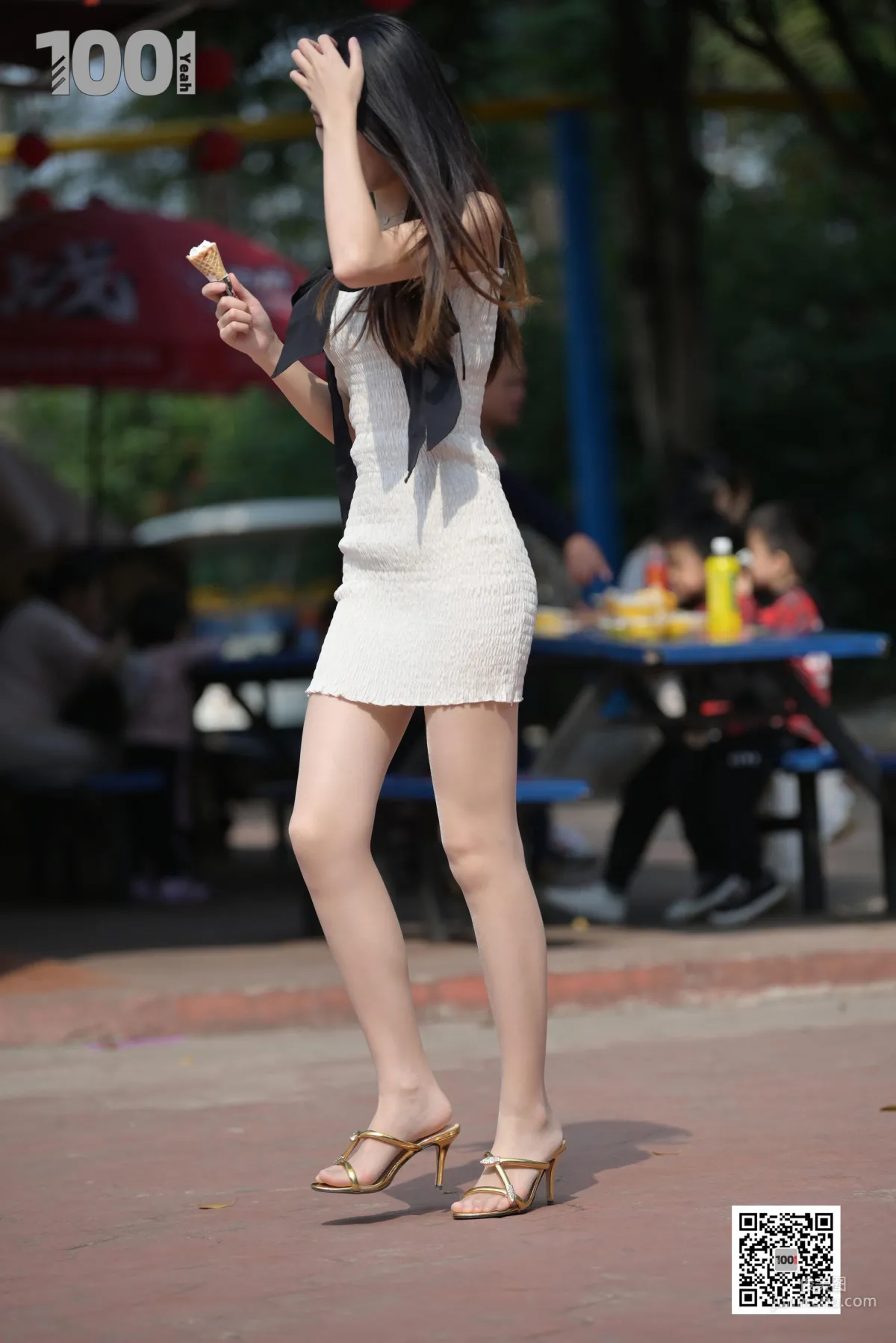 Model Tui Tui, Mom, That Girl Has Ice Cream 3 [One Thousand and One Nights IESS] Stockings and Beautiful Legs Photo Set photo 64