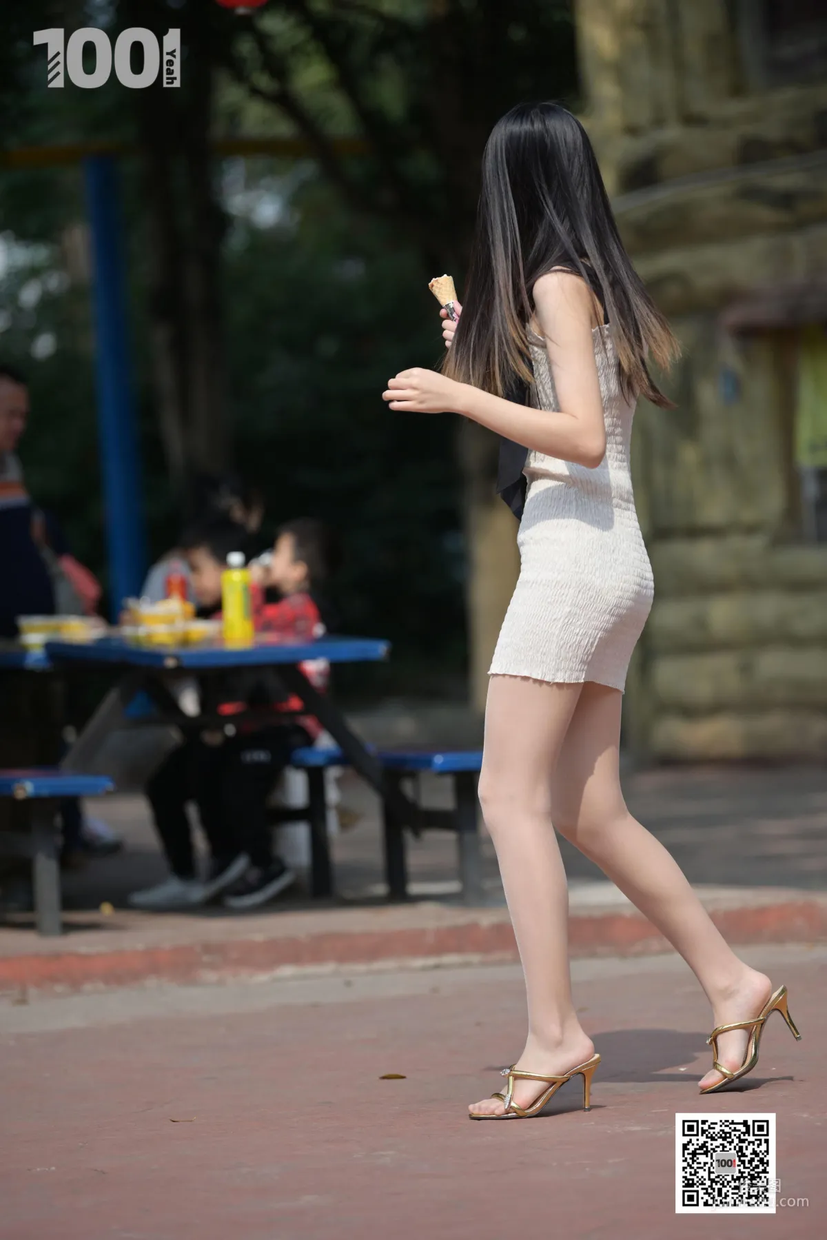 Model Tui Tui, Mom, That Girl Has Ice Cream 3 [One Thousand and One Nights IESS] Stockings and Beautiful Legs Photo Set photo 63