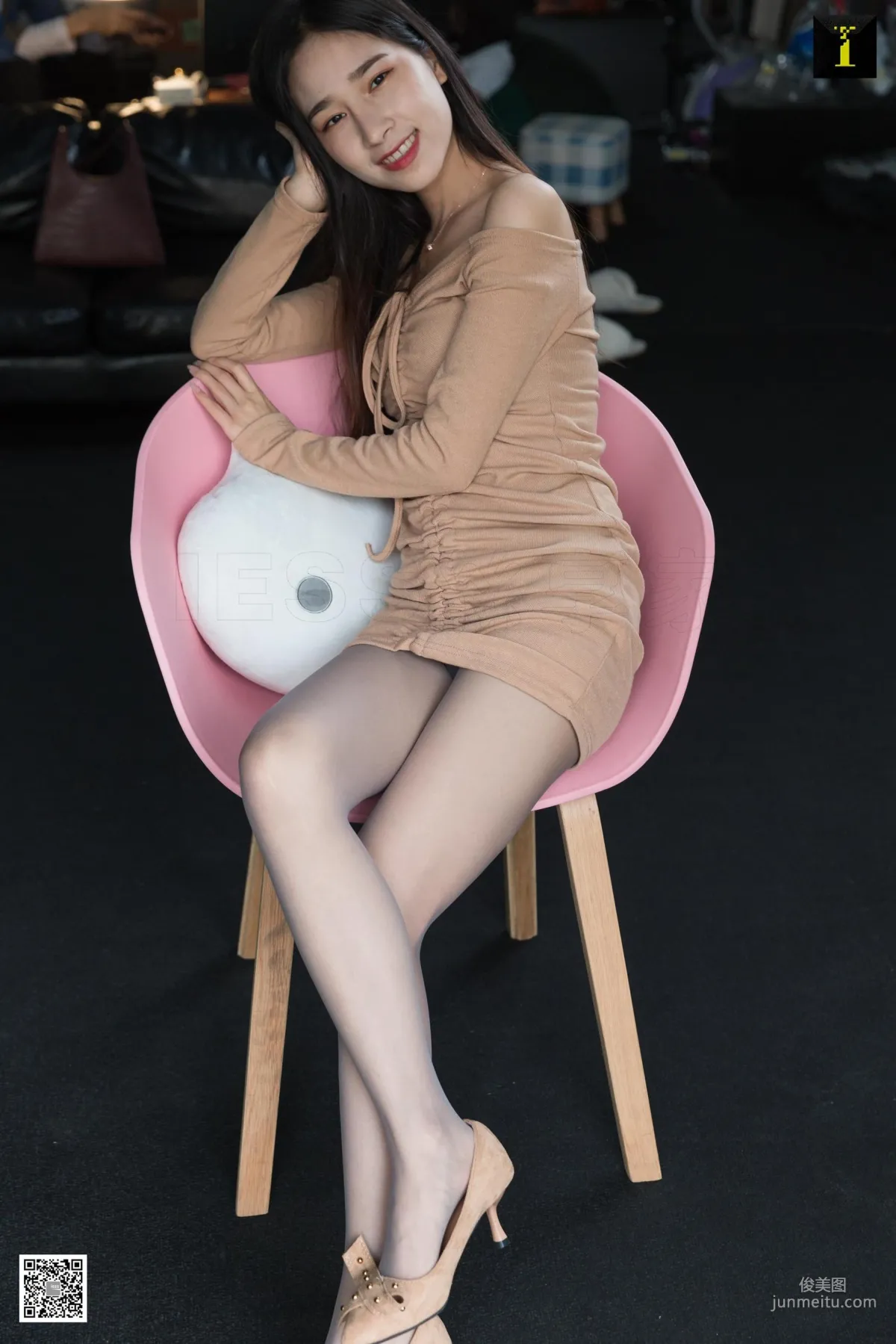 模特美子 《高级驼色系》 [异思趣向IESS] 写真集4
