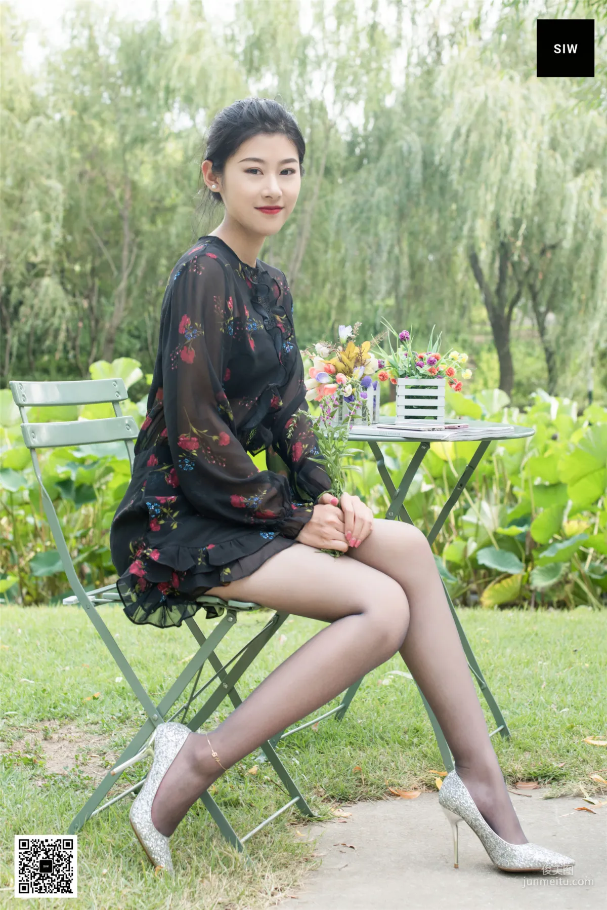龍哥《荷塘花裙》 [斯文傳媒SIW] 寫真集 4