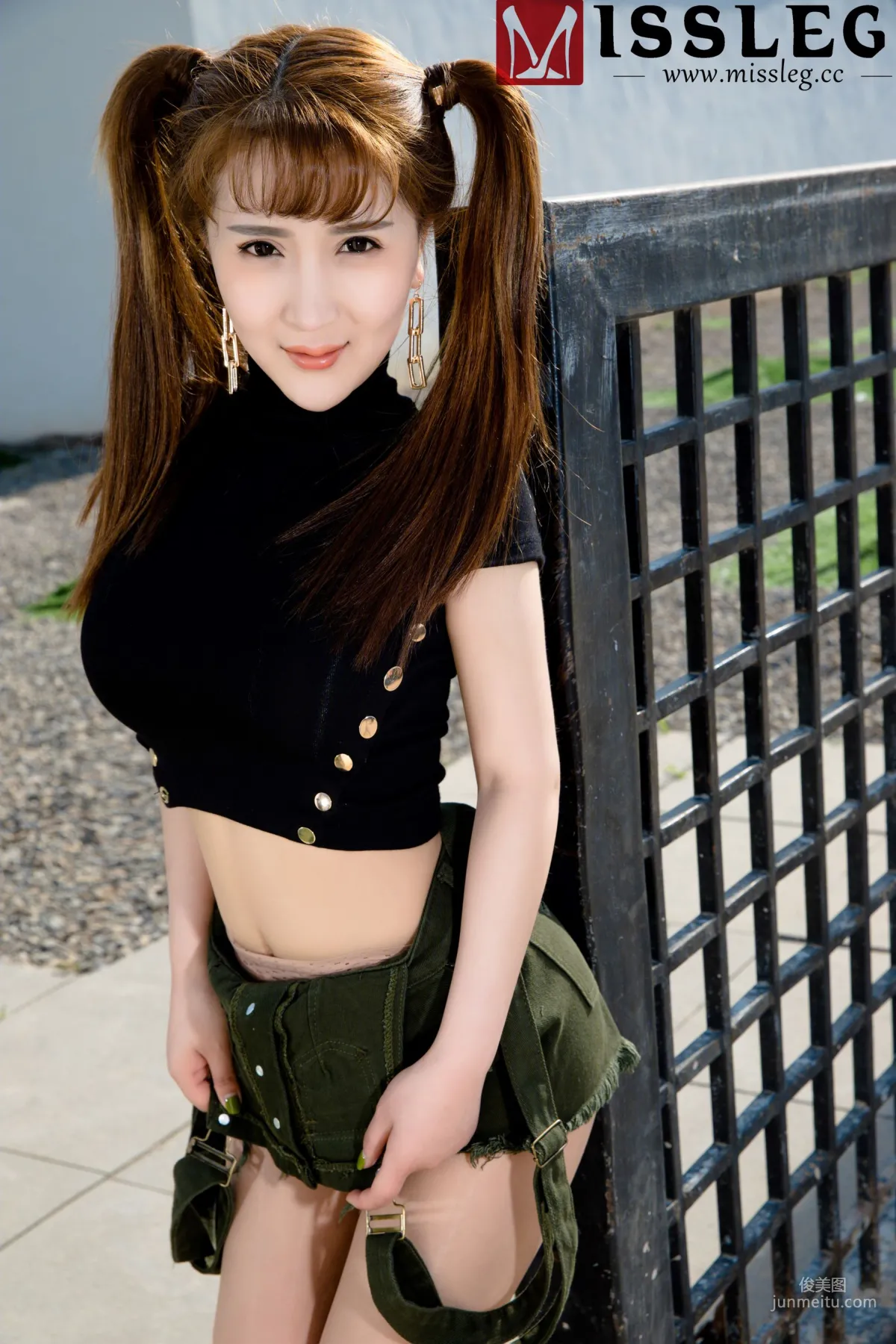 Lin Xi, Seamless Playfulness, [MissLeg] V017 Photo Set photo 7