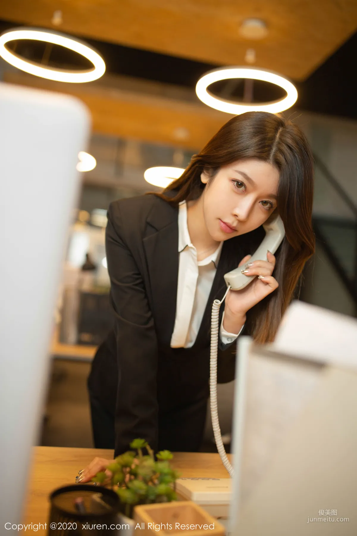 Xia Shishi Sally, Transform into Office OL Lady, [XiuRen] No.1972 Photo Set photo 3