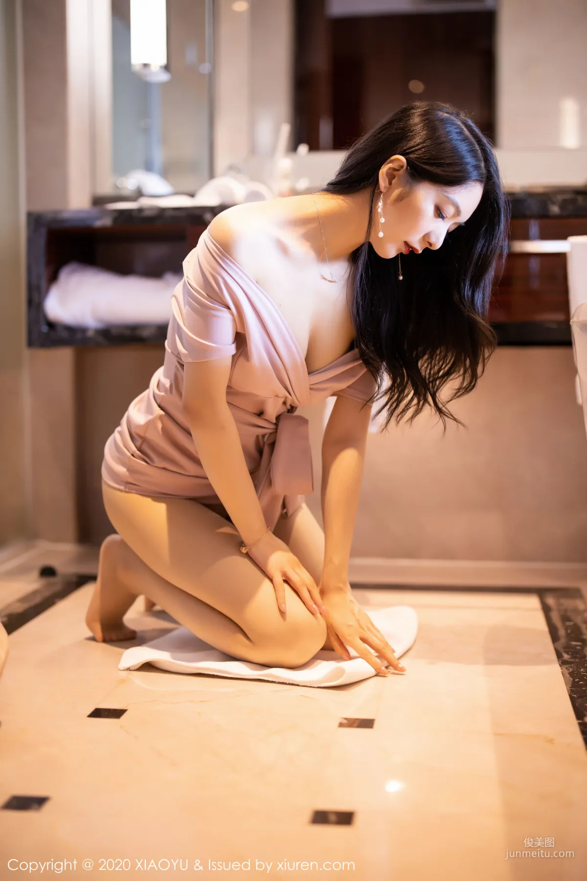 Angela Xiao Reba, Rose Gold Slip Dress and Stockings Temptation [XIAOYU] Vol.256 Photo Set photo 21