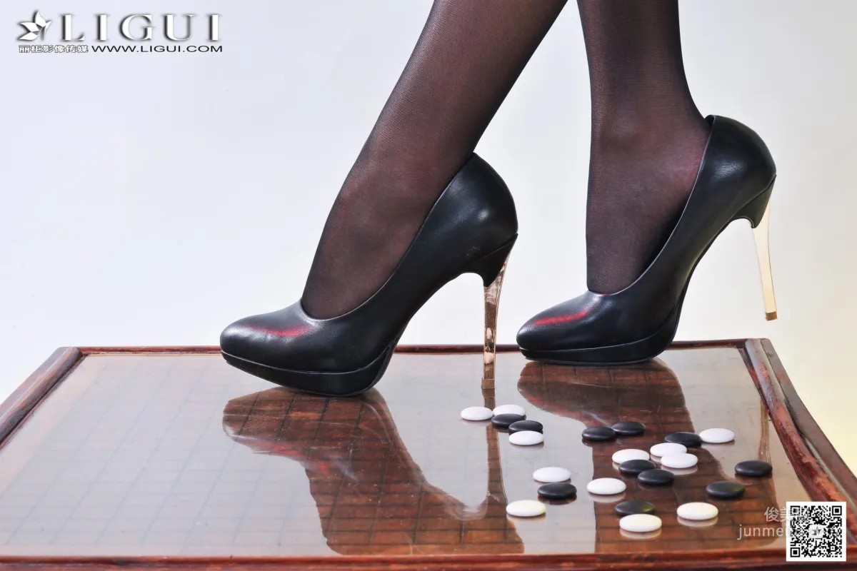 Wei Wei: Ligui Model photo 26