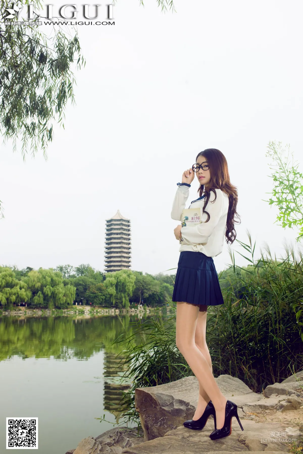 Yu Han: Ligui Model photo 4