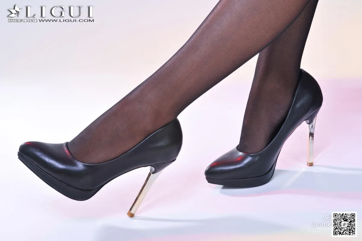 Wei Wei: Ligui Model photo 22