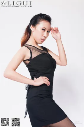 [麗櫃LiGui] Model 卡琳《套裙黑絲美足》美腿玉足寫真圖片