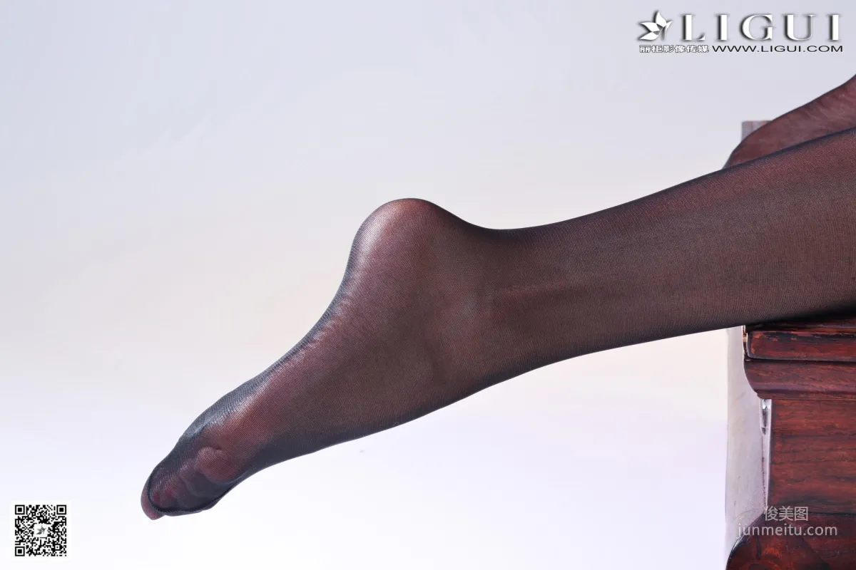 Wei Wei: Ligui Model photo 35