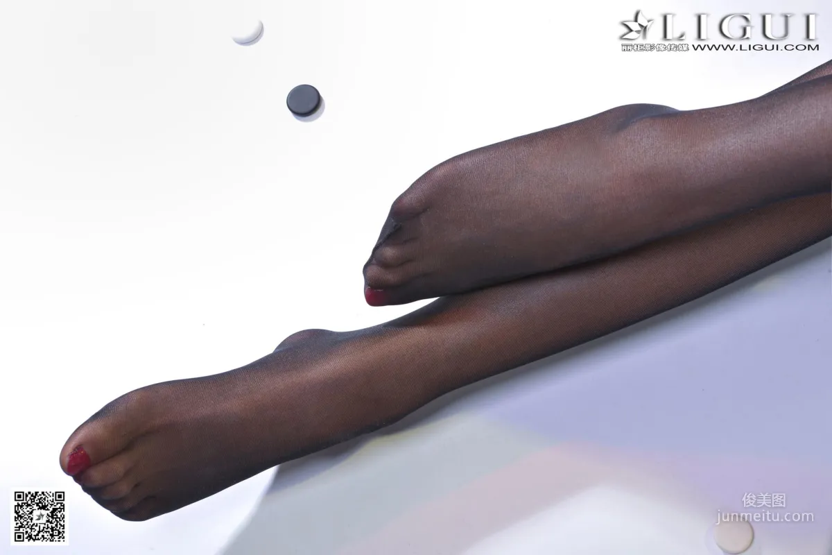 Wei Wei: Ligui Model photo 49
