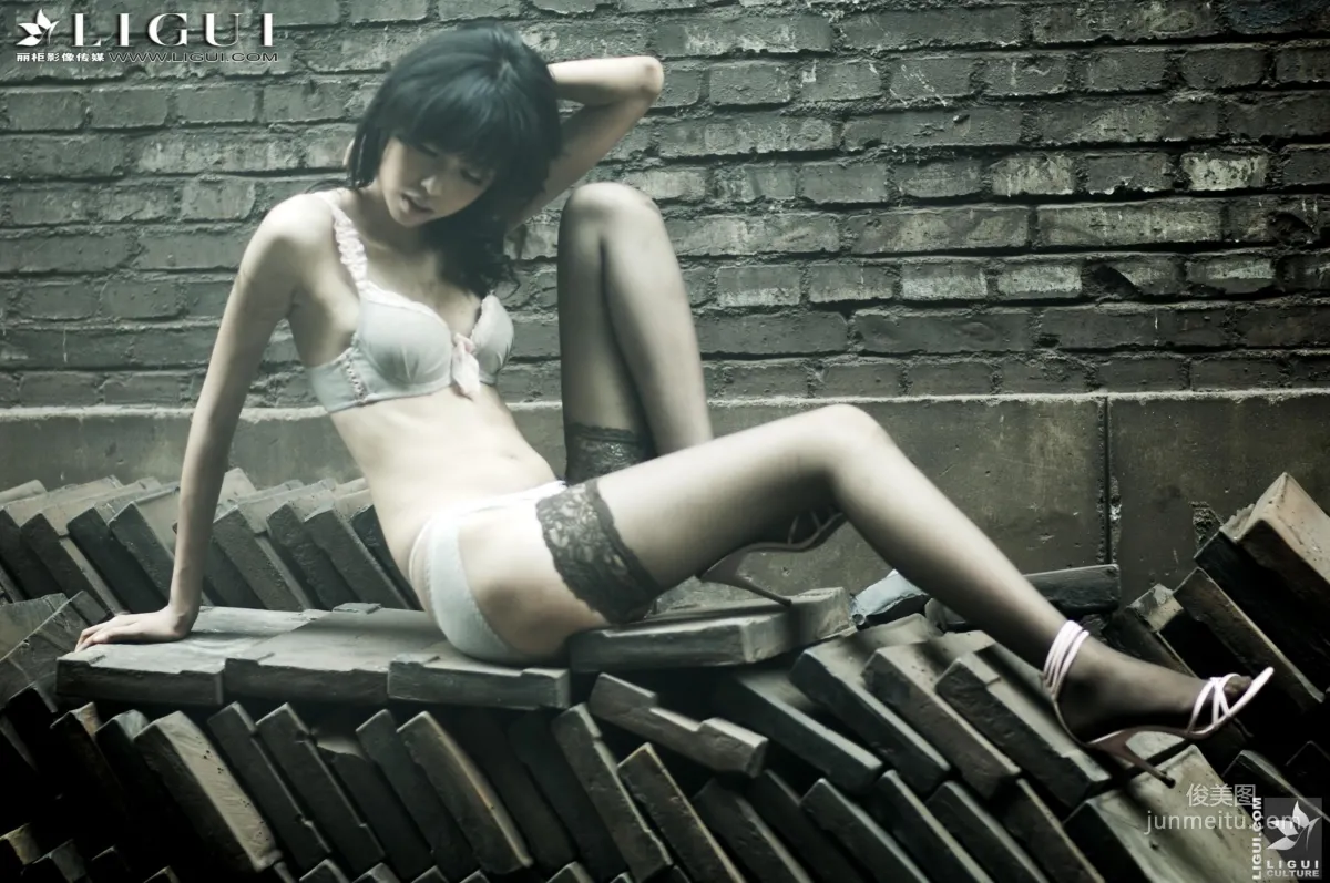 Meng Lu: Ligui Model photo 2
