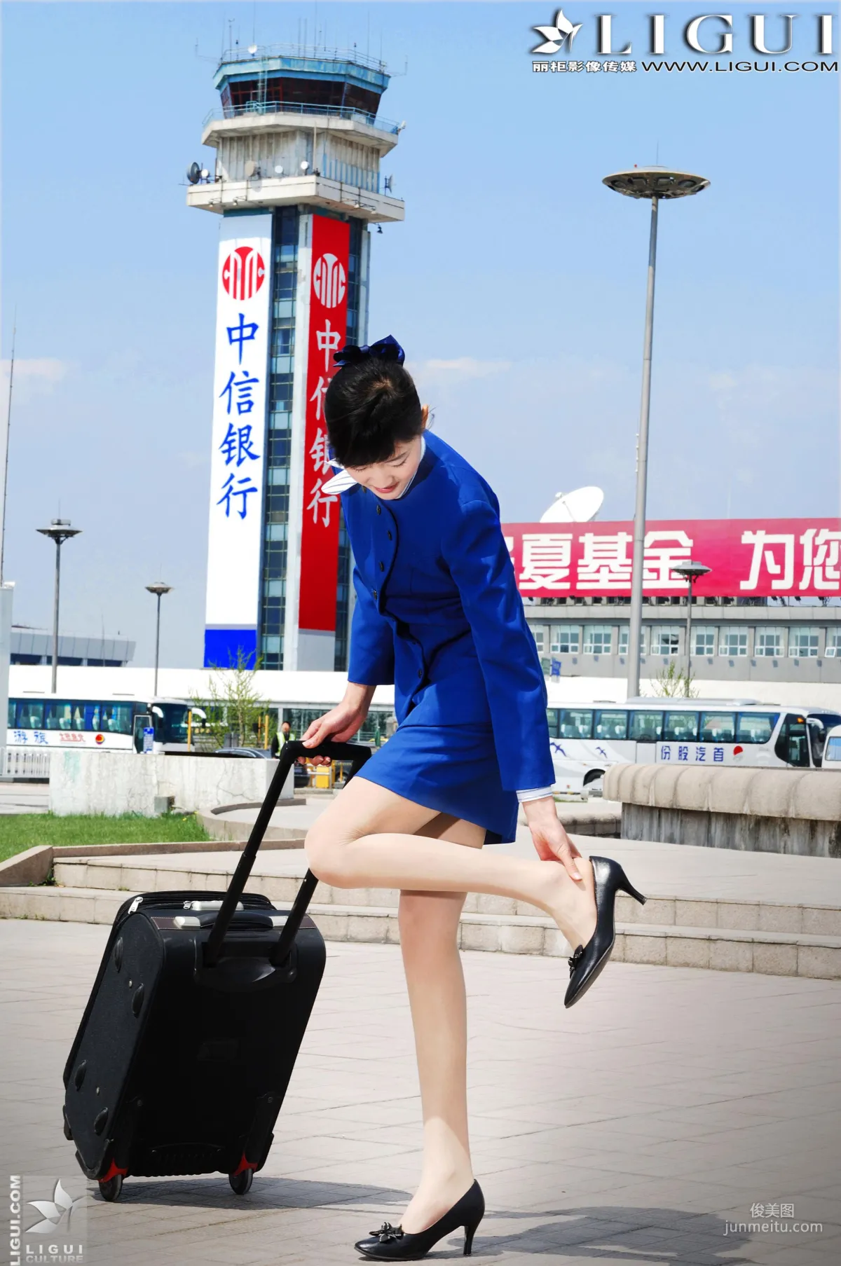 Model Ting Ting Flight Attendant Series [Ligui] Beautiful Legs and Feet Photos photo 25