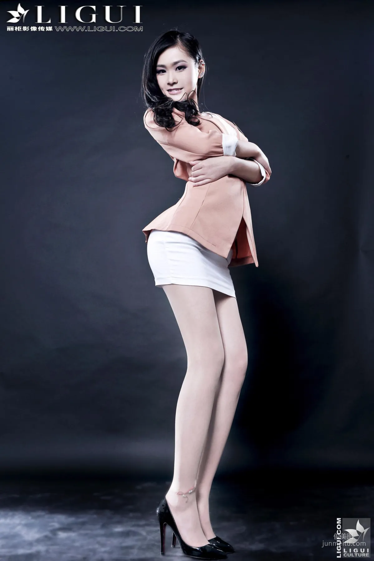Ling Ling: Ligui Model photo 6