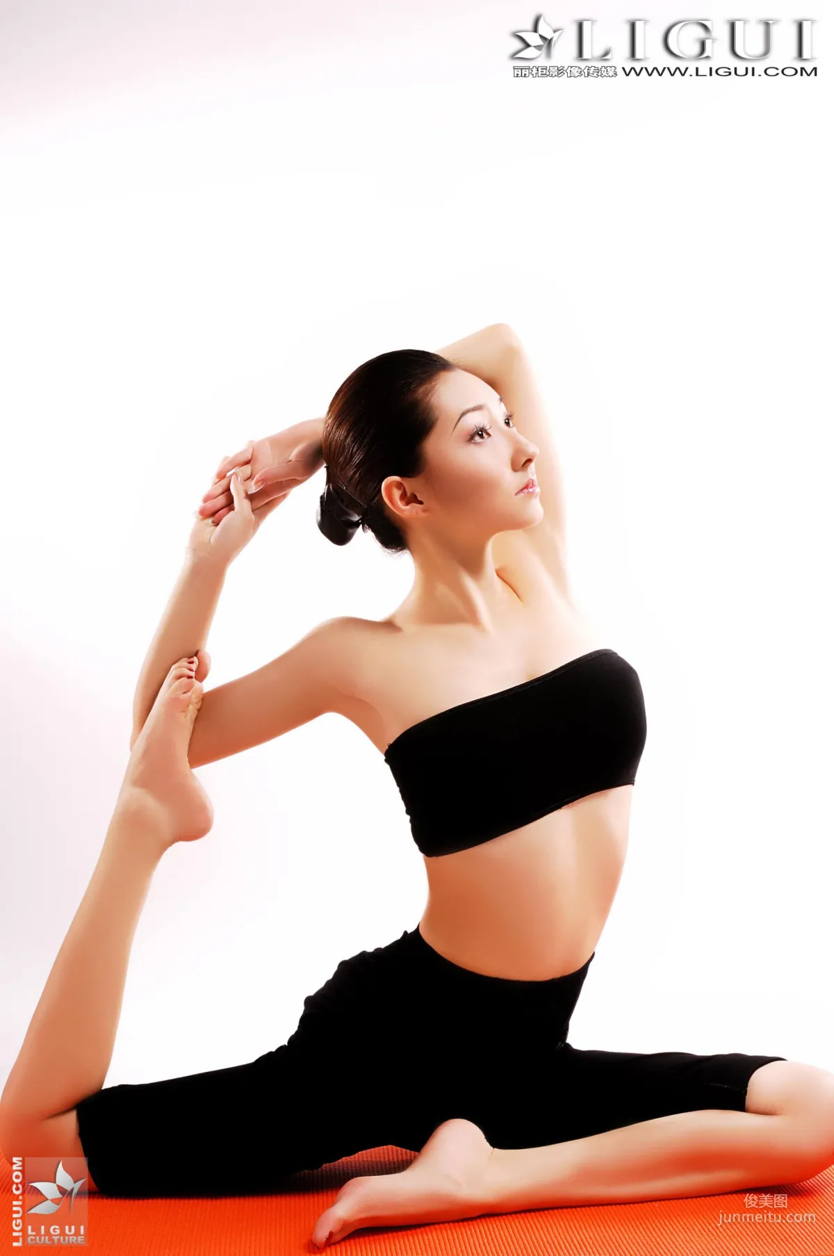 Kelly: Ligui Model photo 3