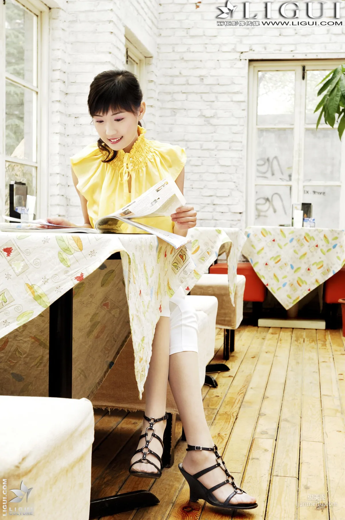 [Ligui] Model Ting Ting Street Snap High Heels Series Legs and Silk Feet Photo photo 13