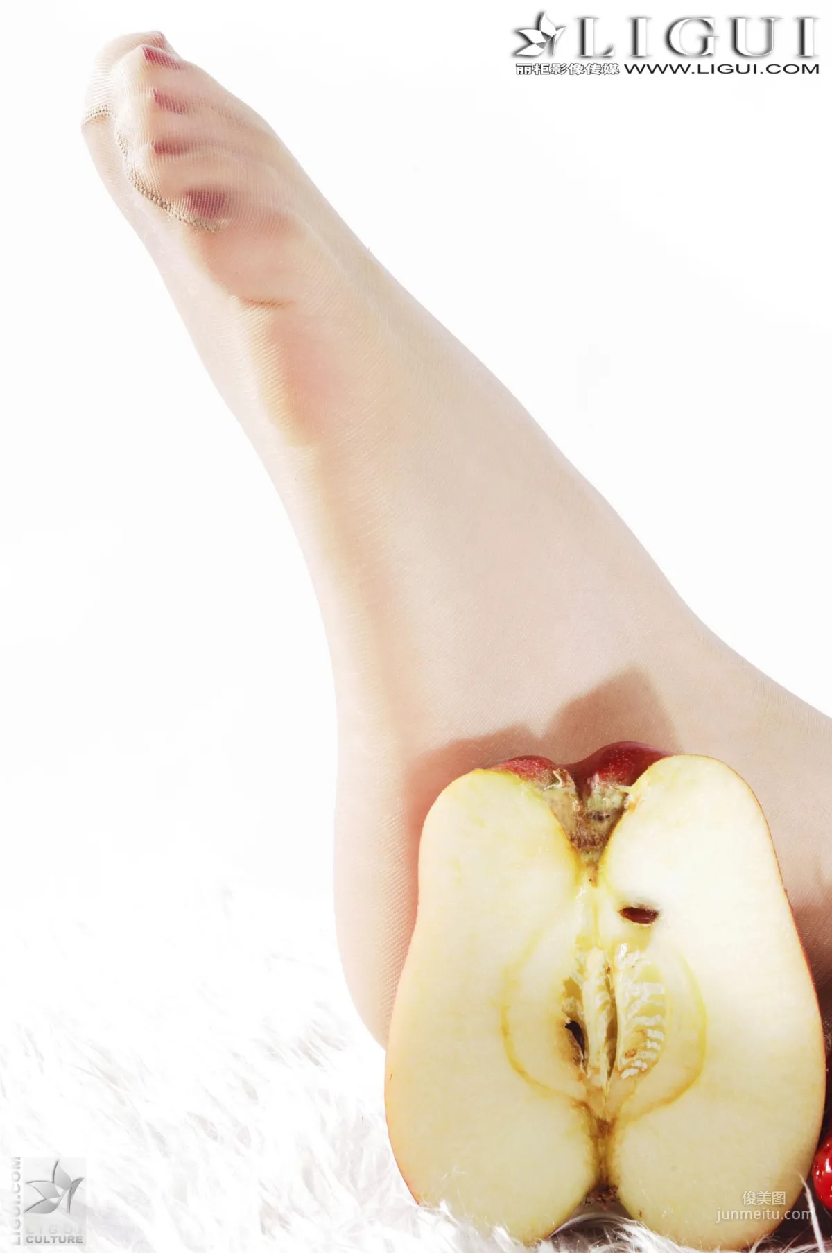 Model Wen Wen, Fruit Jade Feet [LiGui] Beautiful Feet Photos photo 13