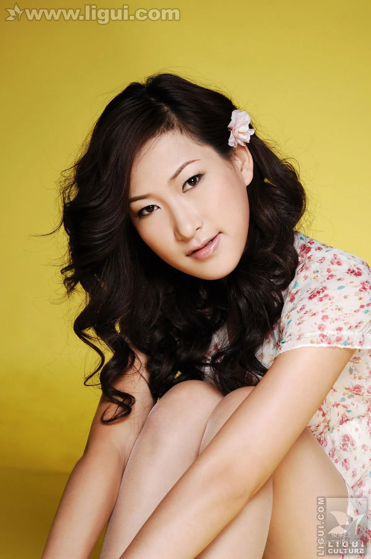Model Ting Ting《Charming Sweetness》 [Ligui] Beautiful Legs and Jade Feet Photo Pictures photo 14