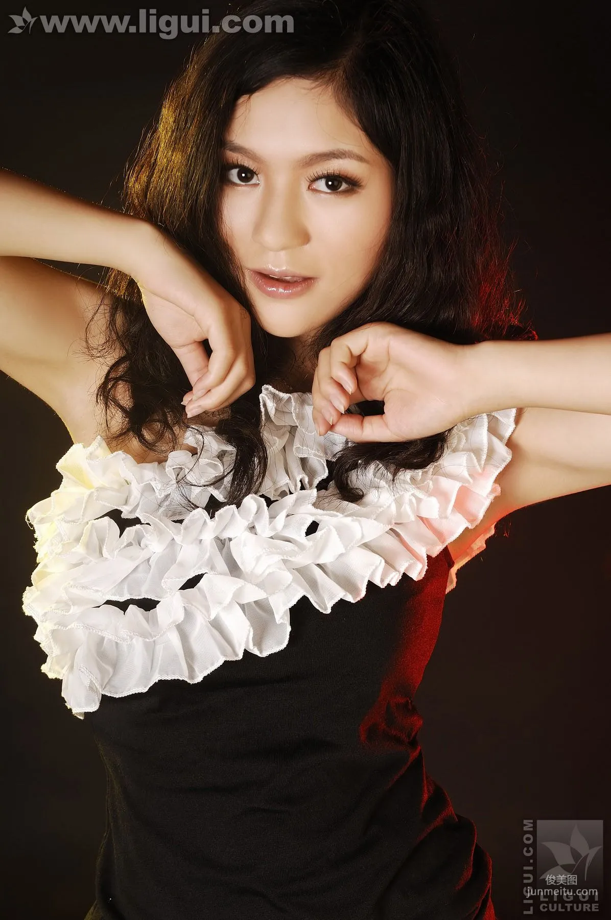 Ying Zi: Ligui Model photo 17