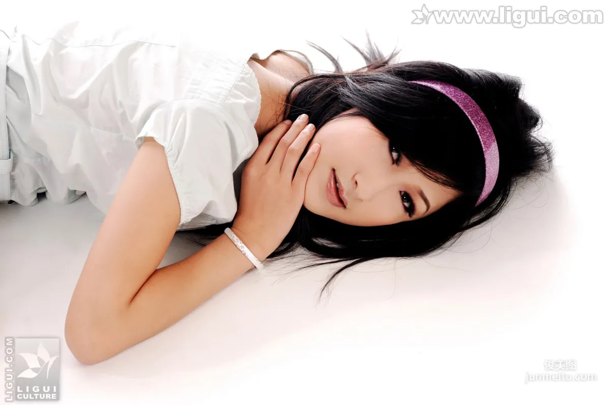 Model Ting Ting White Charm White Temptation [Ligui] Beautiful Legs and Feet Photo Pictures photo 9