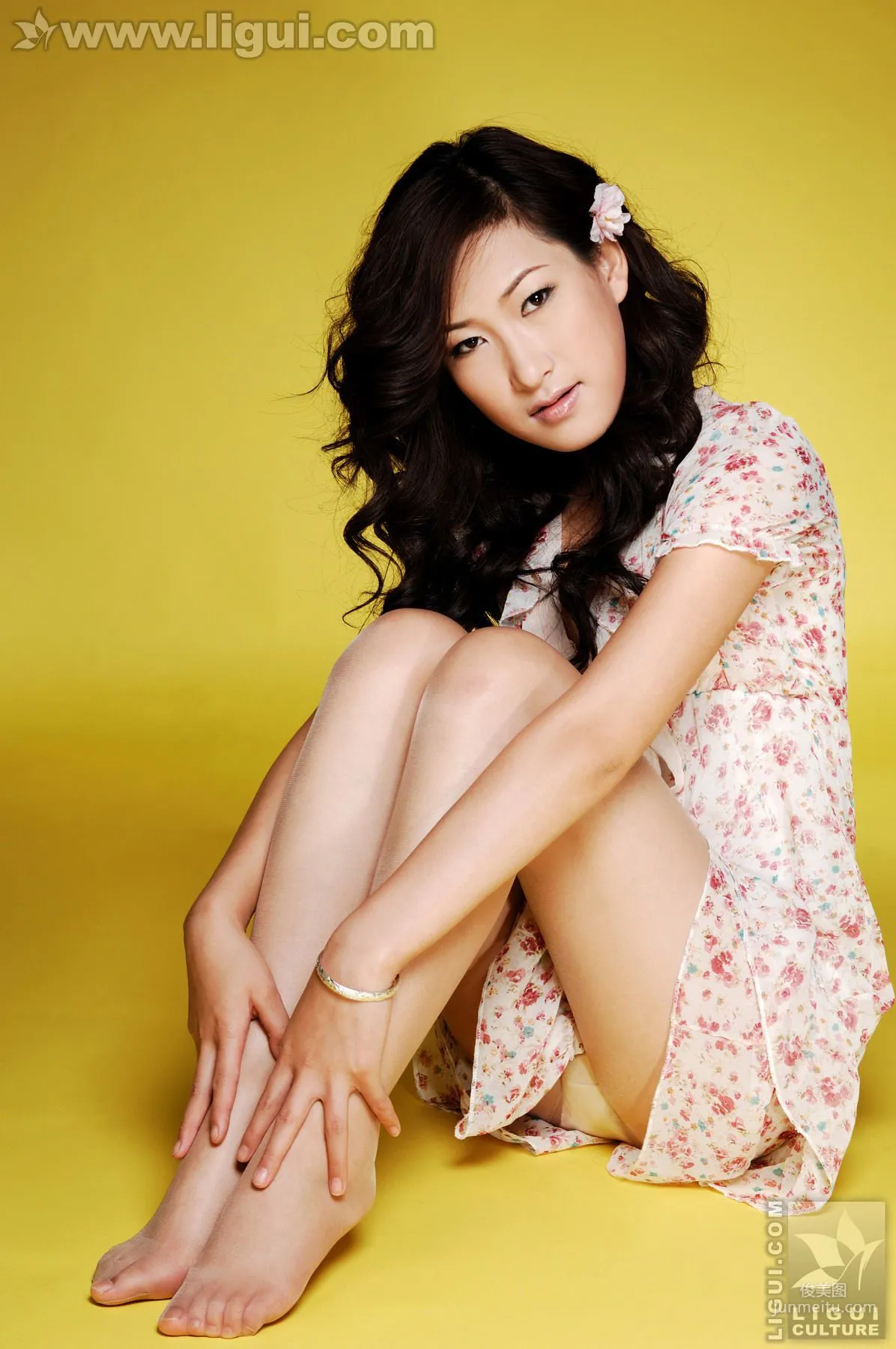 Model Ting Ting《Charming Sweetness》 [Ligui] Beautiful Legs and Jade Feet Photo Pictures photo 15