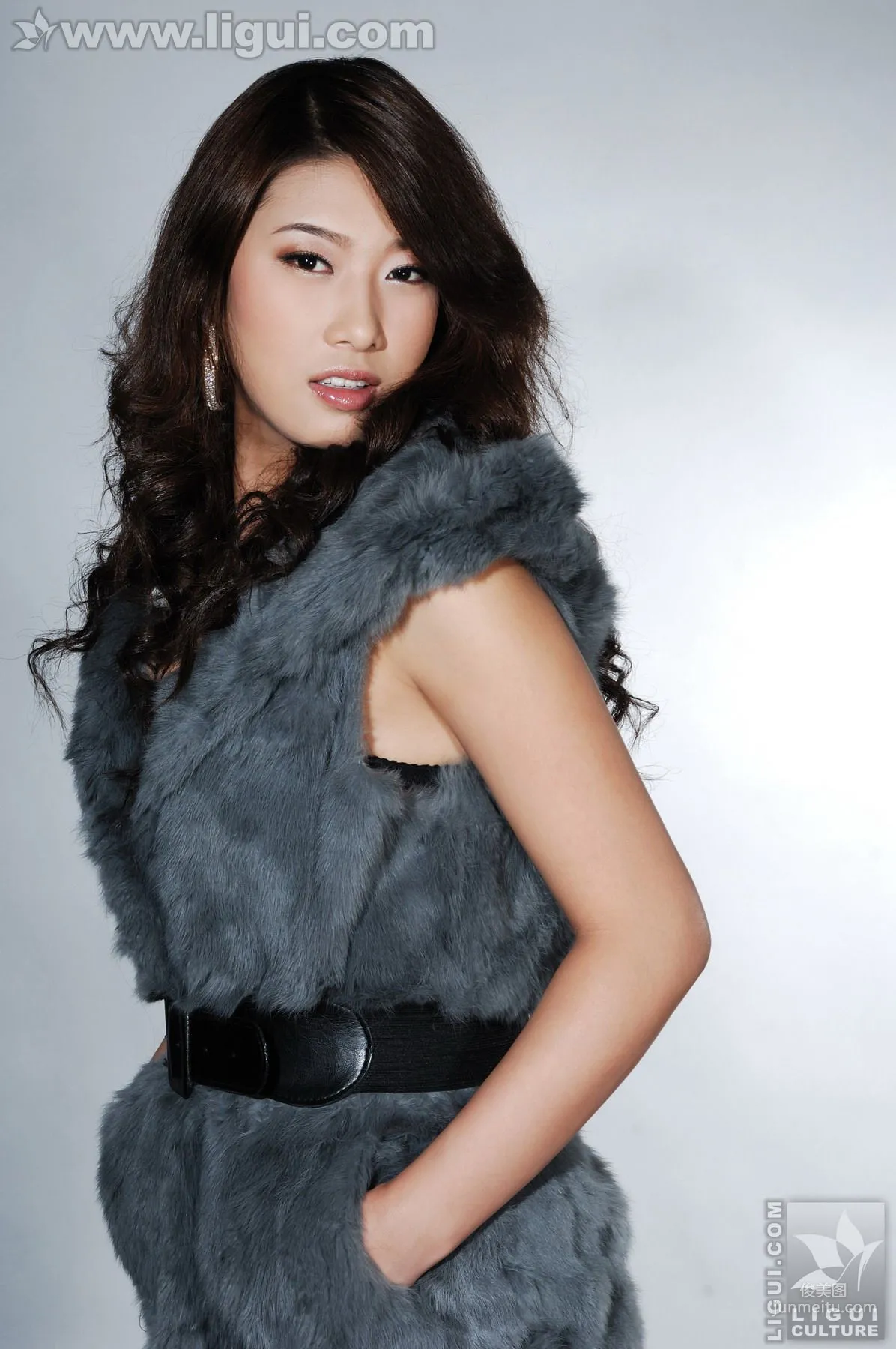 Si Yu: Ligui Model photo 1