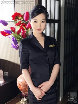 Model 小露露《民族風情的高跟絲襪》 [麗櫃LiGui] 美腿玉足寫真圖片