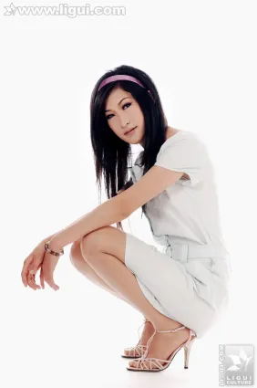 Model 婷婷《白色風情白色誘惑》 [麗櫃LiGui] 美腿玉足寫真圖片