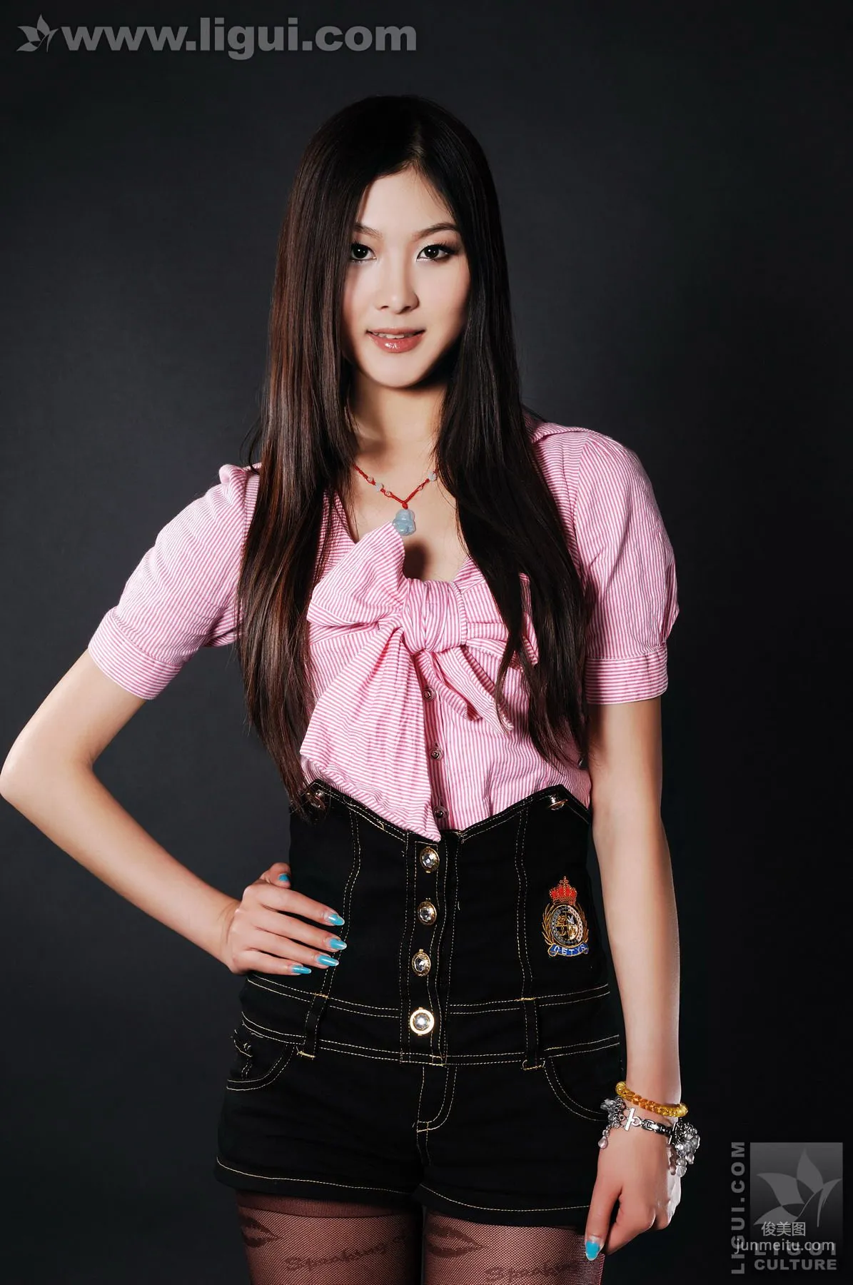 Sun Yue: Ligui Model photo 1