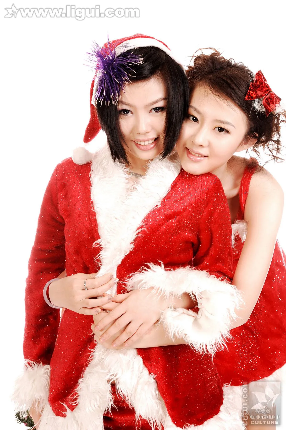 Model Mu Zi, Fei Fei, Christmas Girls Beautiful Feet Kissing Each Other [Ligui] Silk Feet Photo photo 19