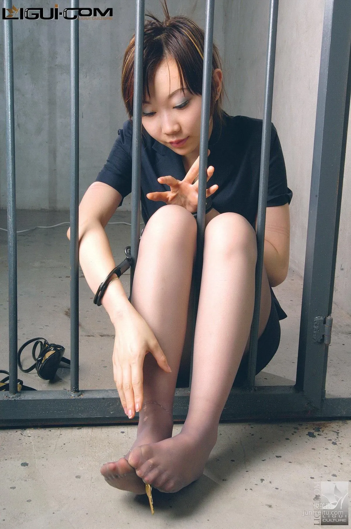 Model Lu Lu, The Many Charms of Being Detained and Bound in Prison [Ligui] Silk Stockings Photo Set Pictures photo 13