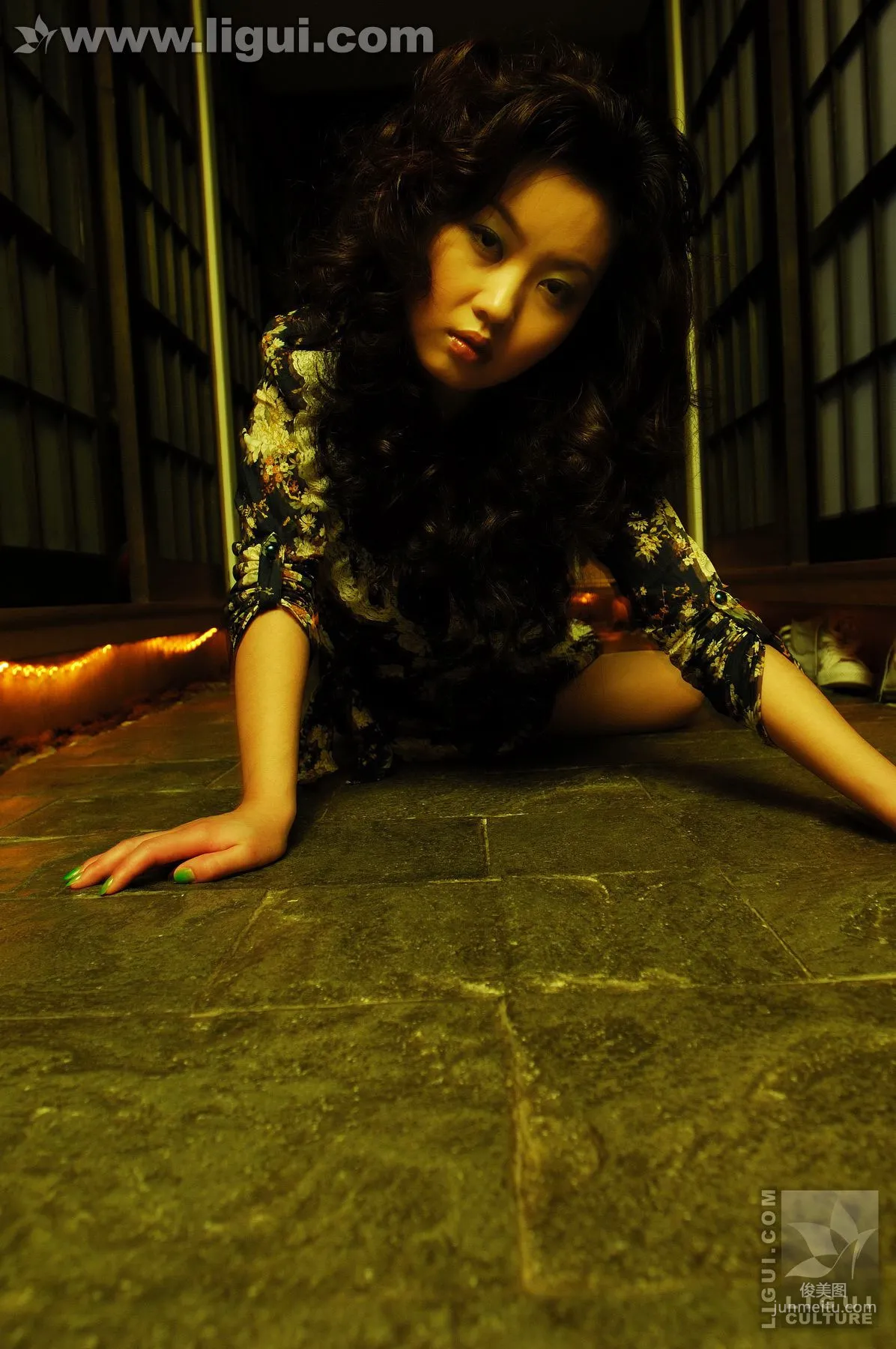 Model Xiao Lulu, Sexy Little Kitten [Ligui] Silk Feet Photo Pictures photo 12