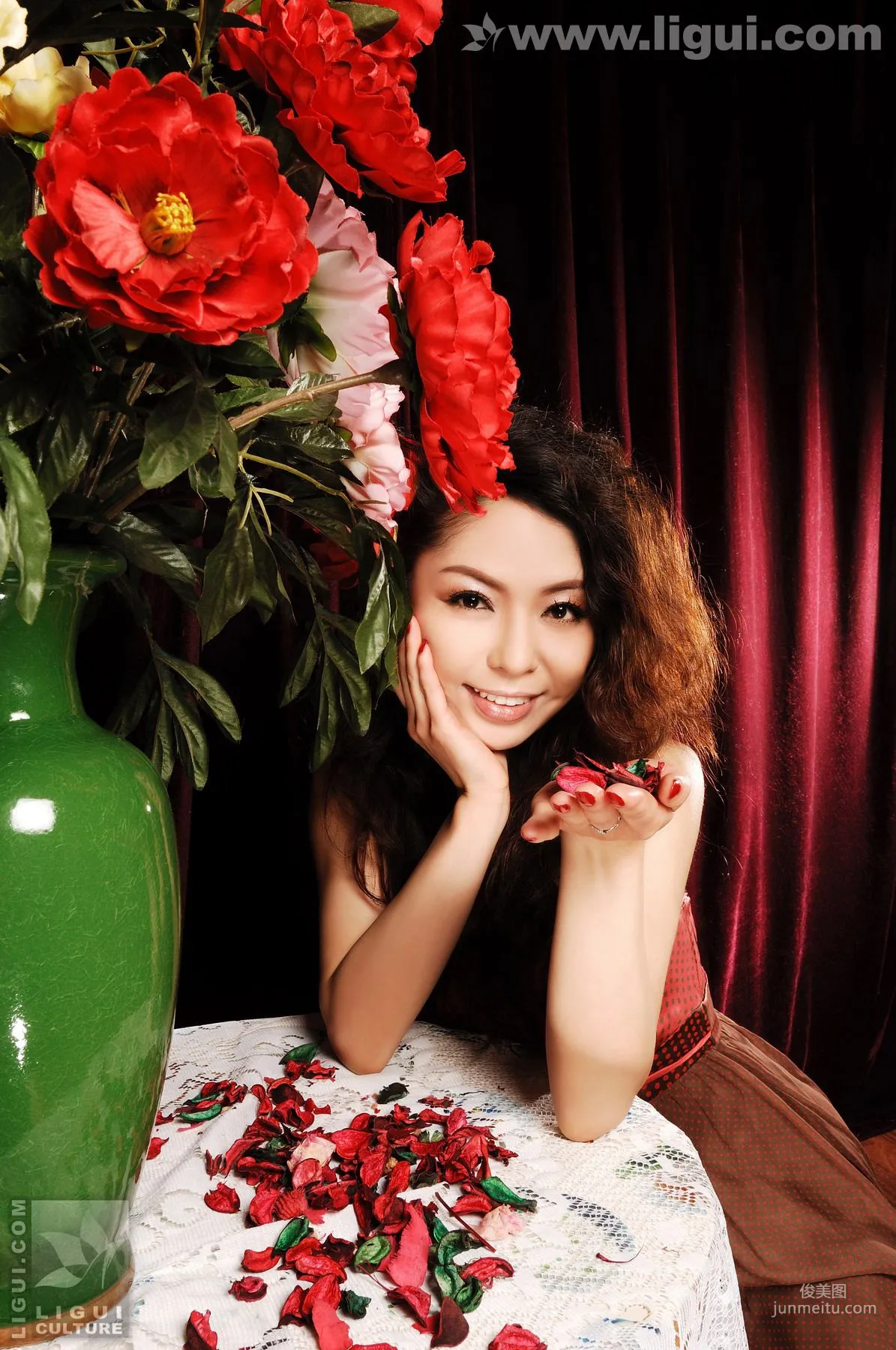Bing Qing: Ligui Model photo 25