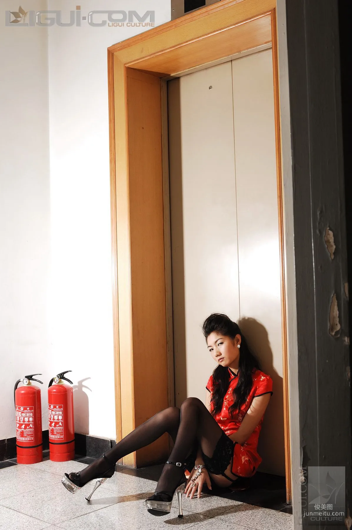 Si Si: Ligui Model photo 33