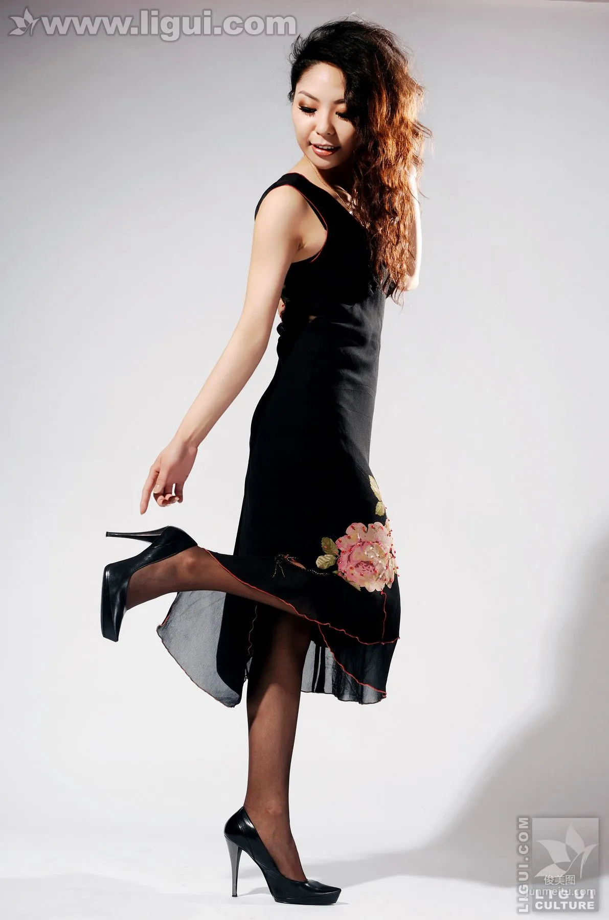 Bing Qing: Ligui Model photo 6