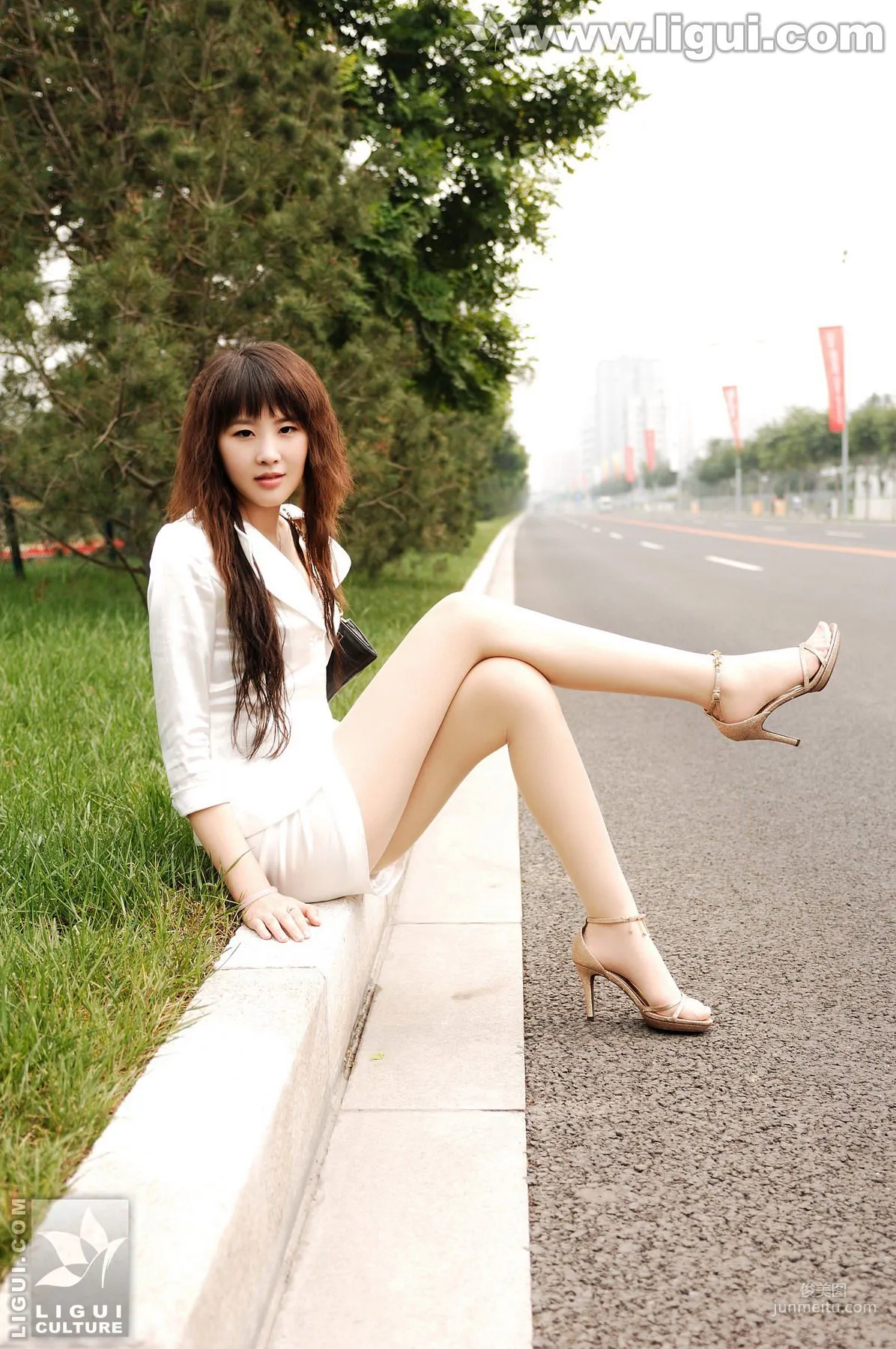 Fei Fei: Ligui Model photo 1