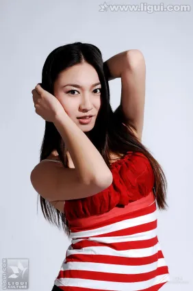 Model 唐靜《健身女教練的幸福生活》 [麗櫃LiGui] 美腿玉足寫真圖片