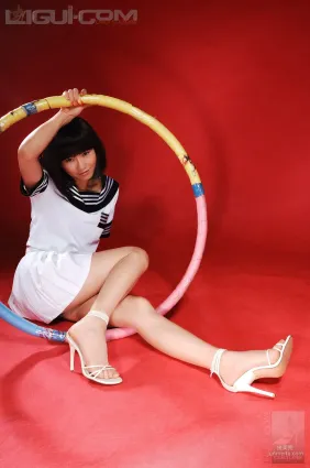 Model 由美《可愛學生妹鍛煉時秀絲襪》 [麗櫃LiGui] 絲足寫真圖片