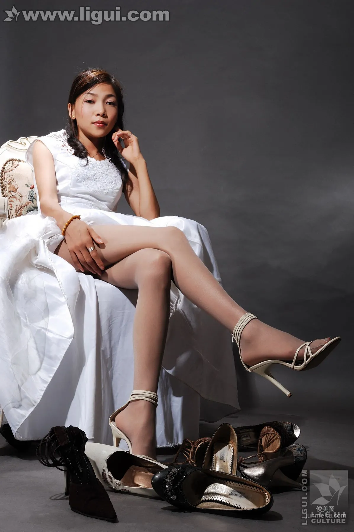 Meng Lu: Ligui Model photo 3