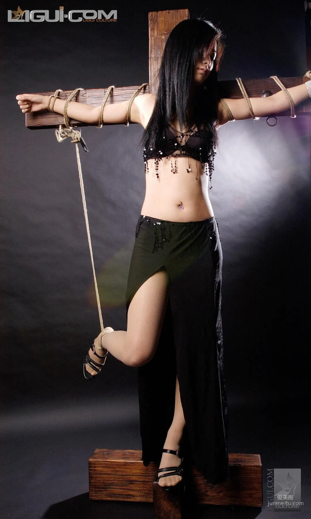 Saya: Ligui Model photo 5